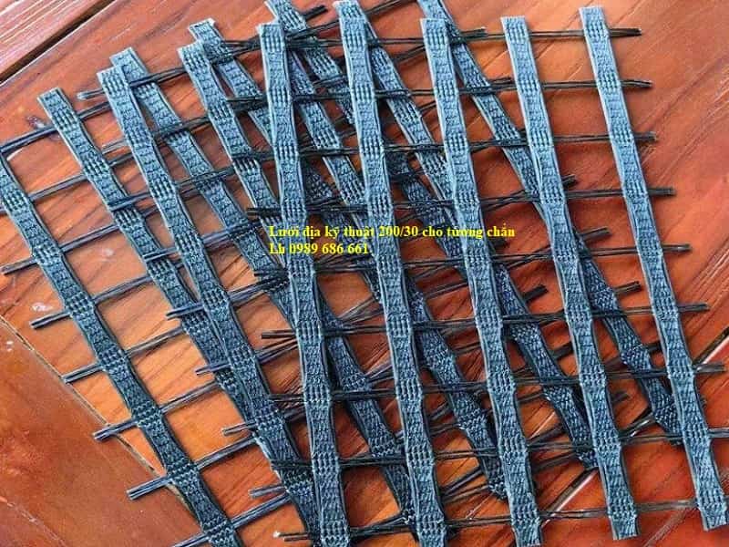 Lưới địa kỹ thuật 200/30KN giải pháp chiến lược cho tường chắn