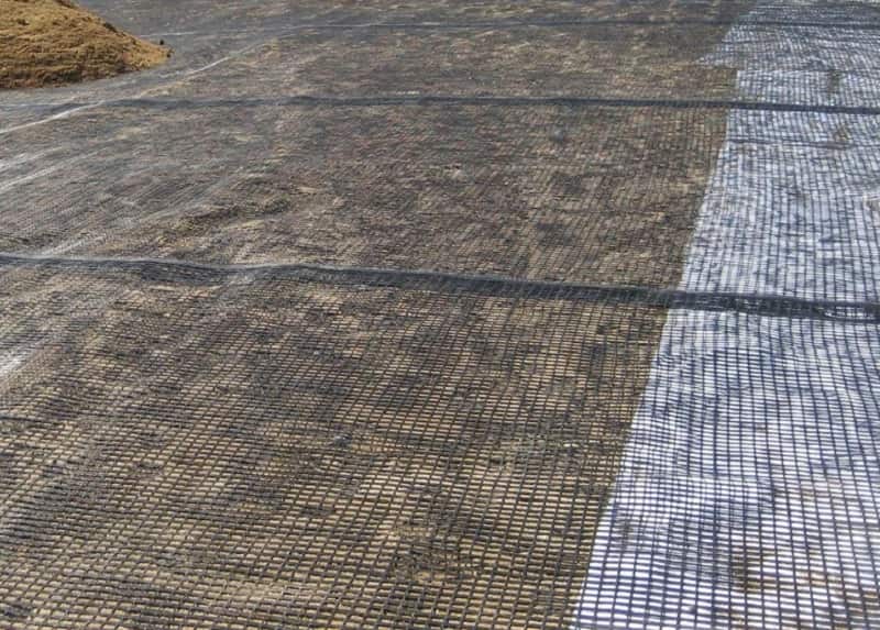 Thi công lắp đắt lưới địa kỹ thuật 100/30