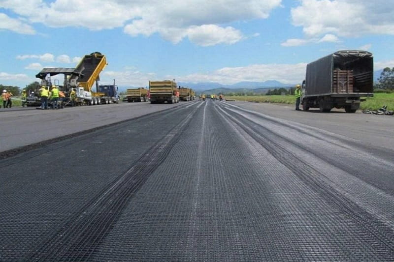 Ứng dụng lưới địa kỹ thuật gia cố mặt đường bê tông nhựa chống nứt