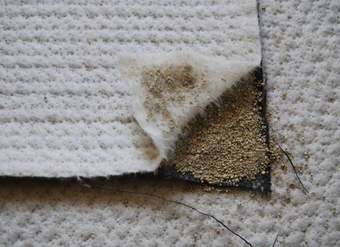 Màng chống thấm GCL ART4000 được sản xuất với hàm lượng bentonite xấp xỉ 4000g/m2